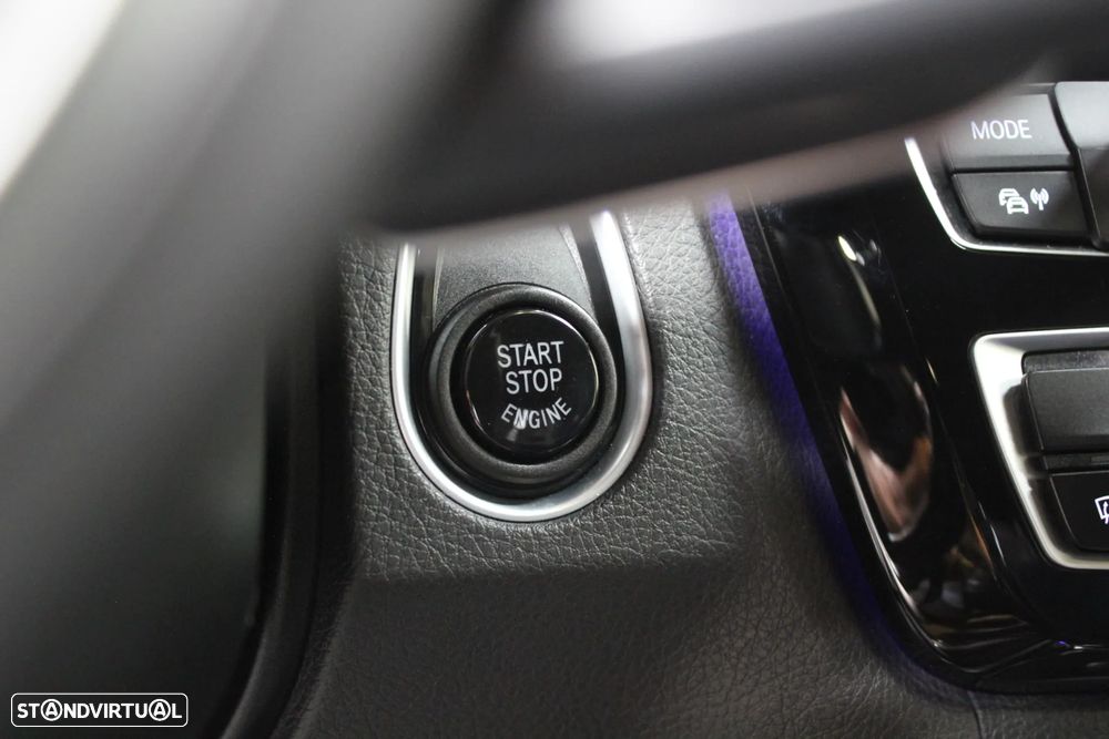 BMW 330 e iPerformance Pack M - 20