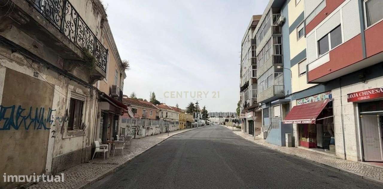 Edifício para Recuperação em Sacavém, Loures - 186m² - Grande imagem: 3/5