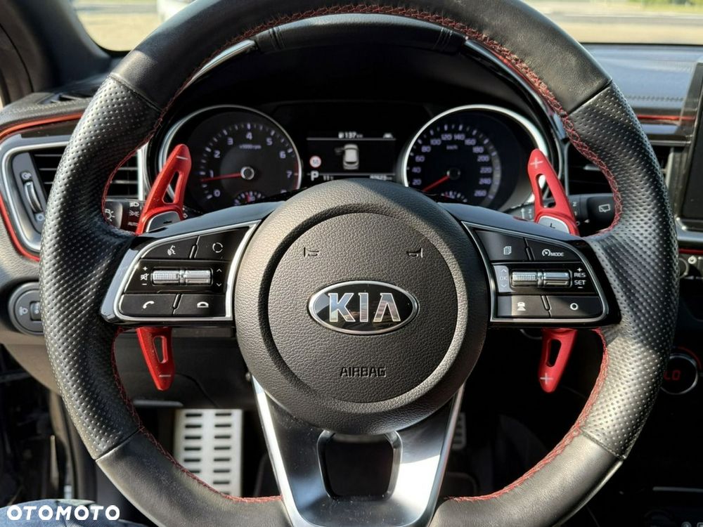 Kia Ceed 1.6 T-GDI GT DCT - 17