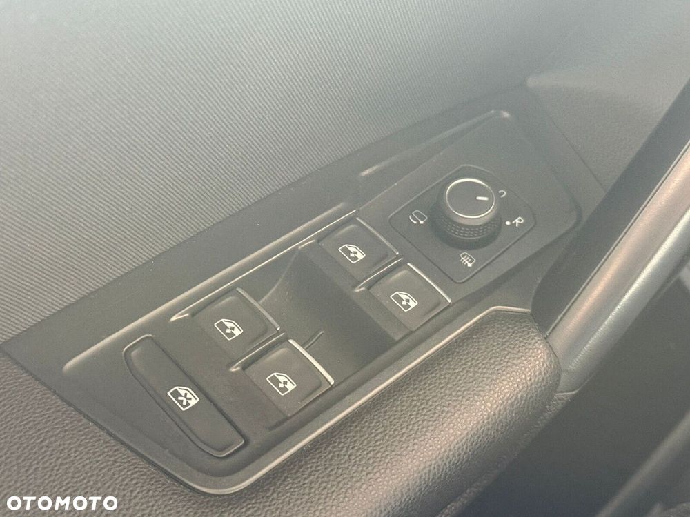 Volkswagen Tiguan - 31