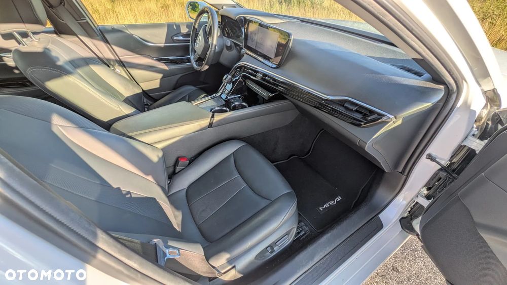 Toyota Mirai Executive - 31
