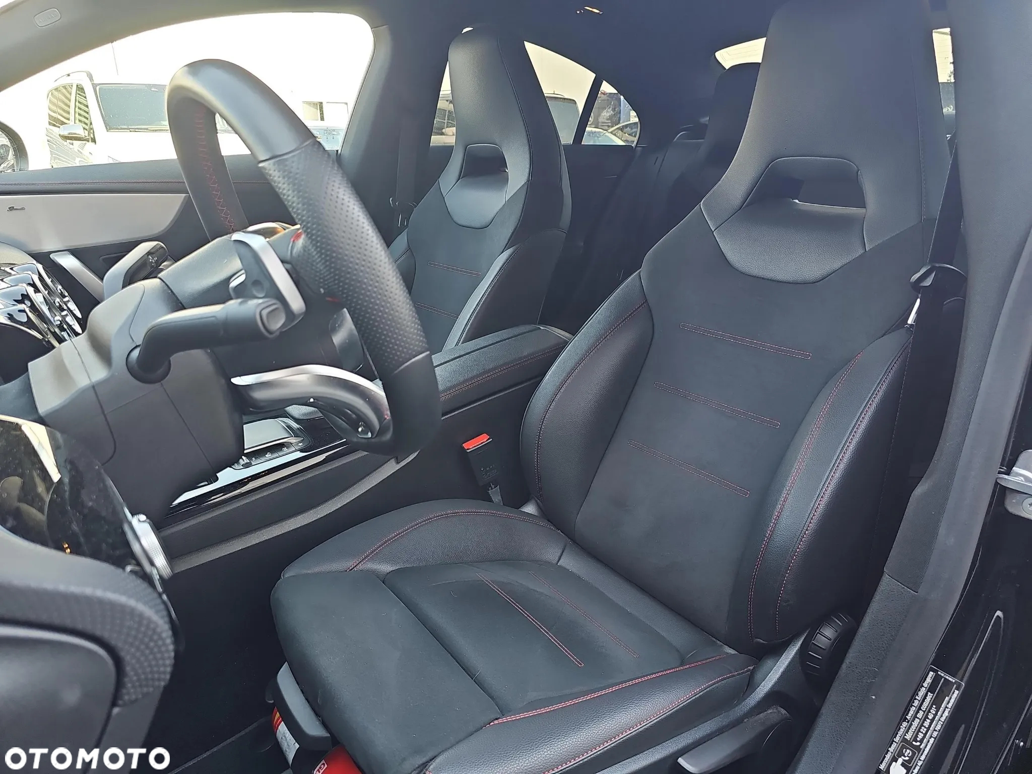 Mercedes-Benz CLA 200 4-Matic AMG Line 8G-DCT - 10