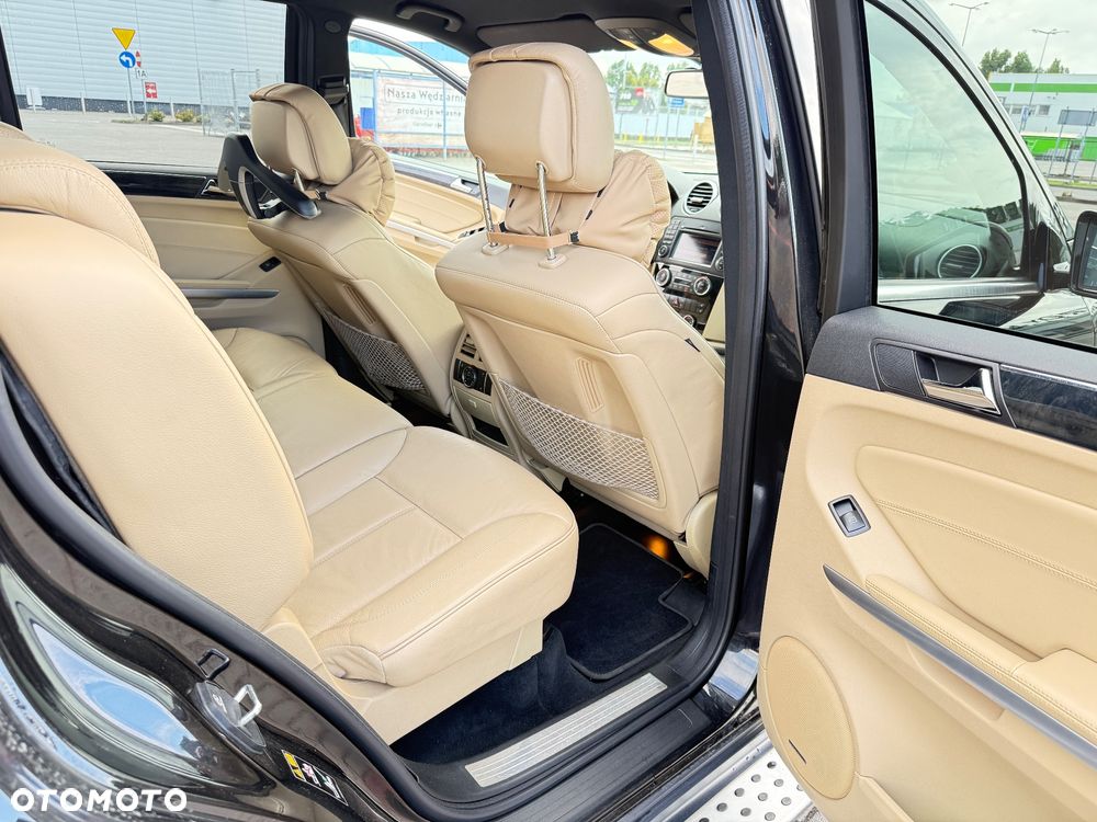 Mercedes-Benz GL - 21