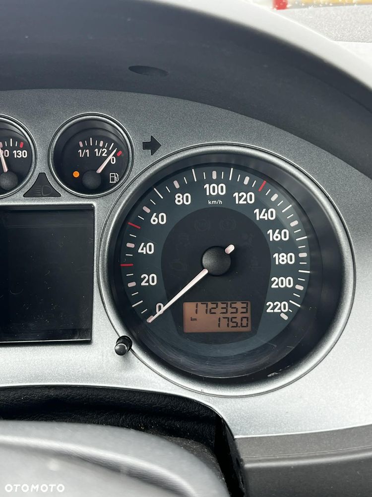 Seat Ibiza SC 1.4 16V Sport - 5