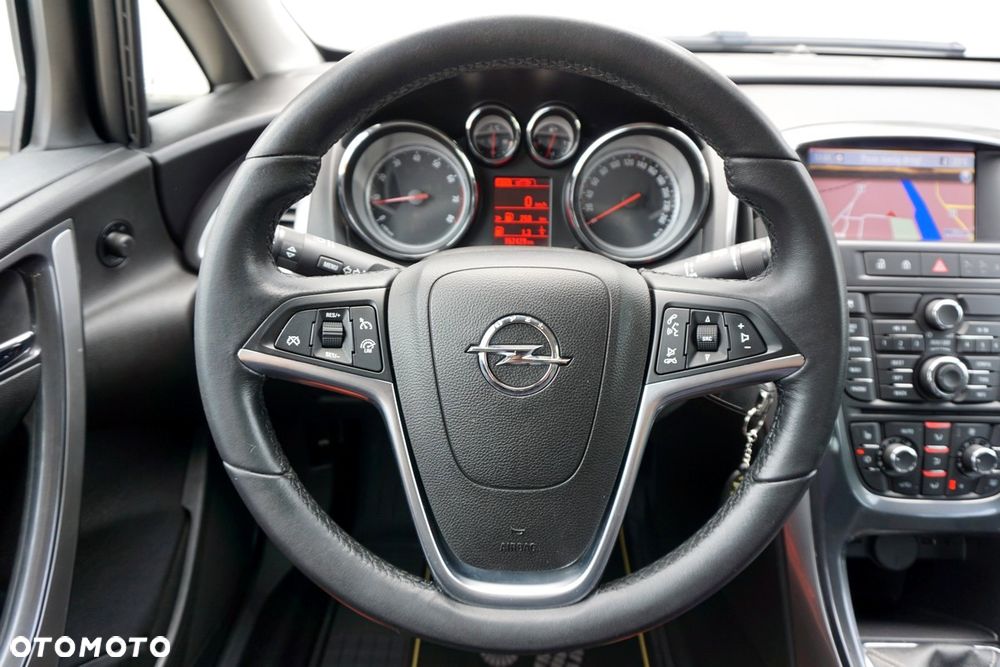 Opel Astra 1.4 T Cosmo S&S EU6 - 25