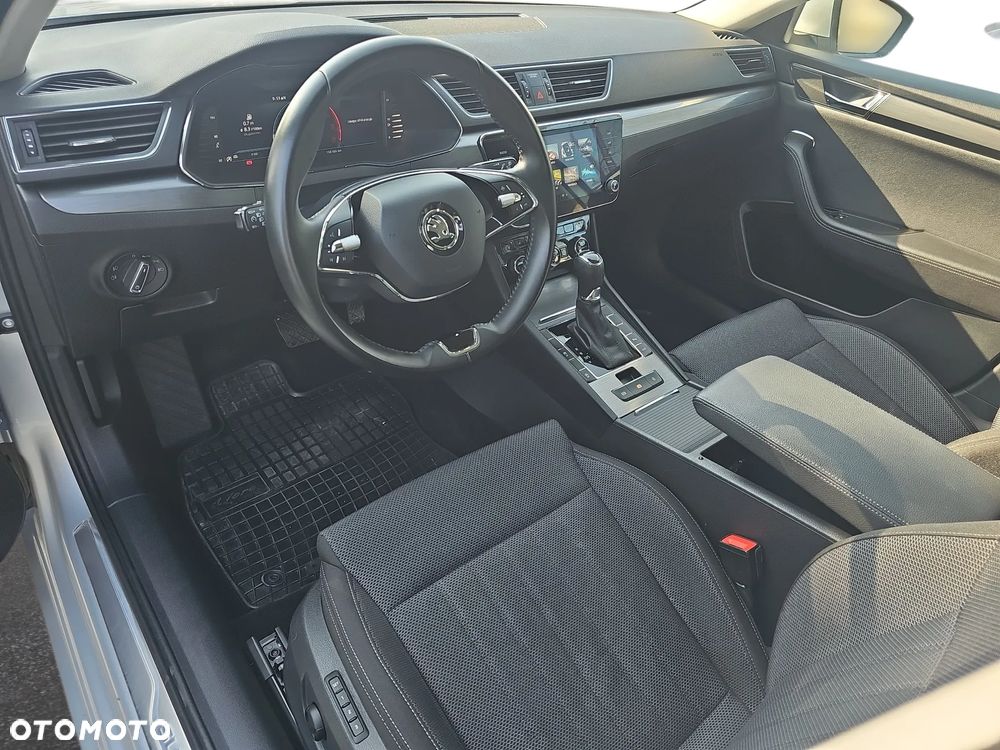 Skoda Superb 2.0 TDI SCR Style DSG - 6