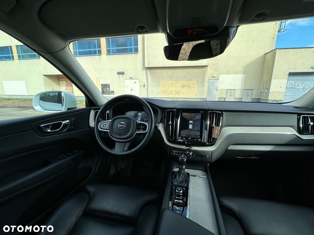 Volvo XC 60 D5 AWD Geartronic Inscription - 26