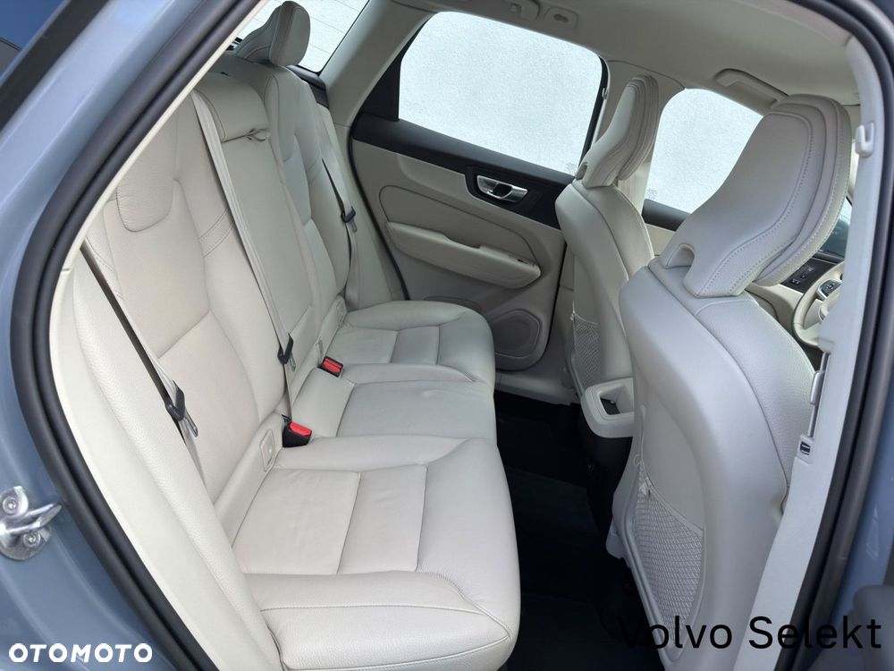 Volvo XC 60 - 30