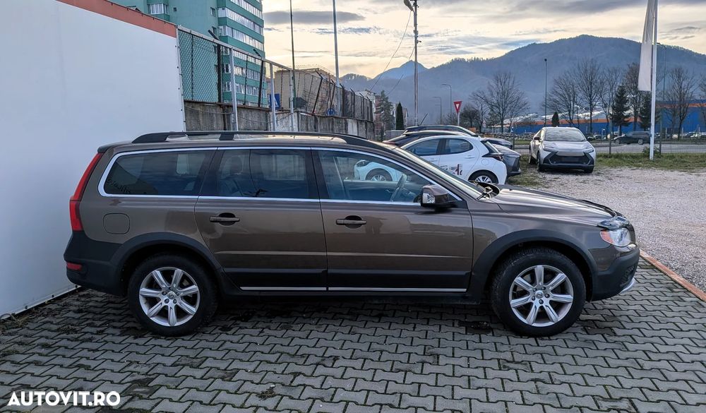 Volvo XC 70 D4 AWD Geartronic Summum - 8