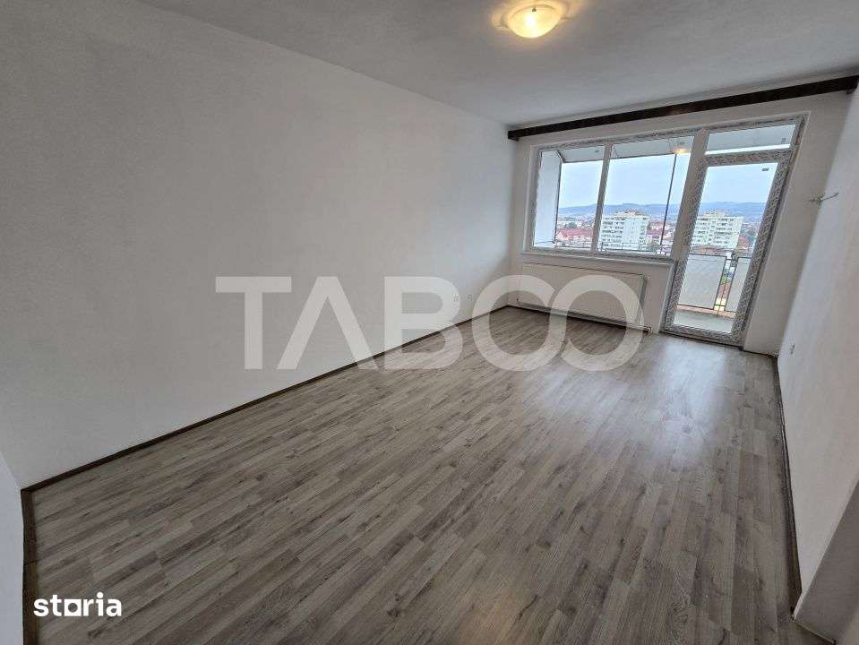Apartament decomandat de vanzare cu 3 camere balcon zona Mihai Viteazu — fotografia 1
