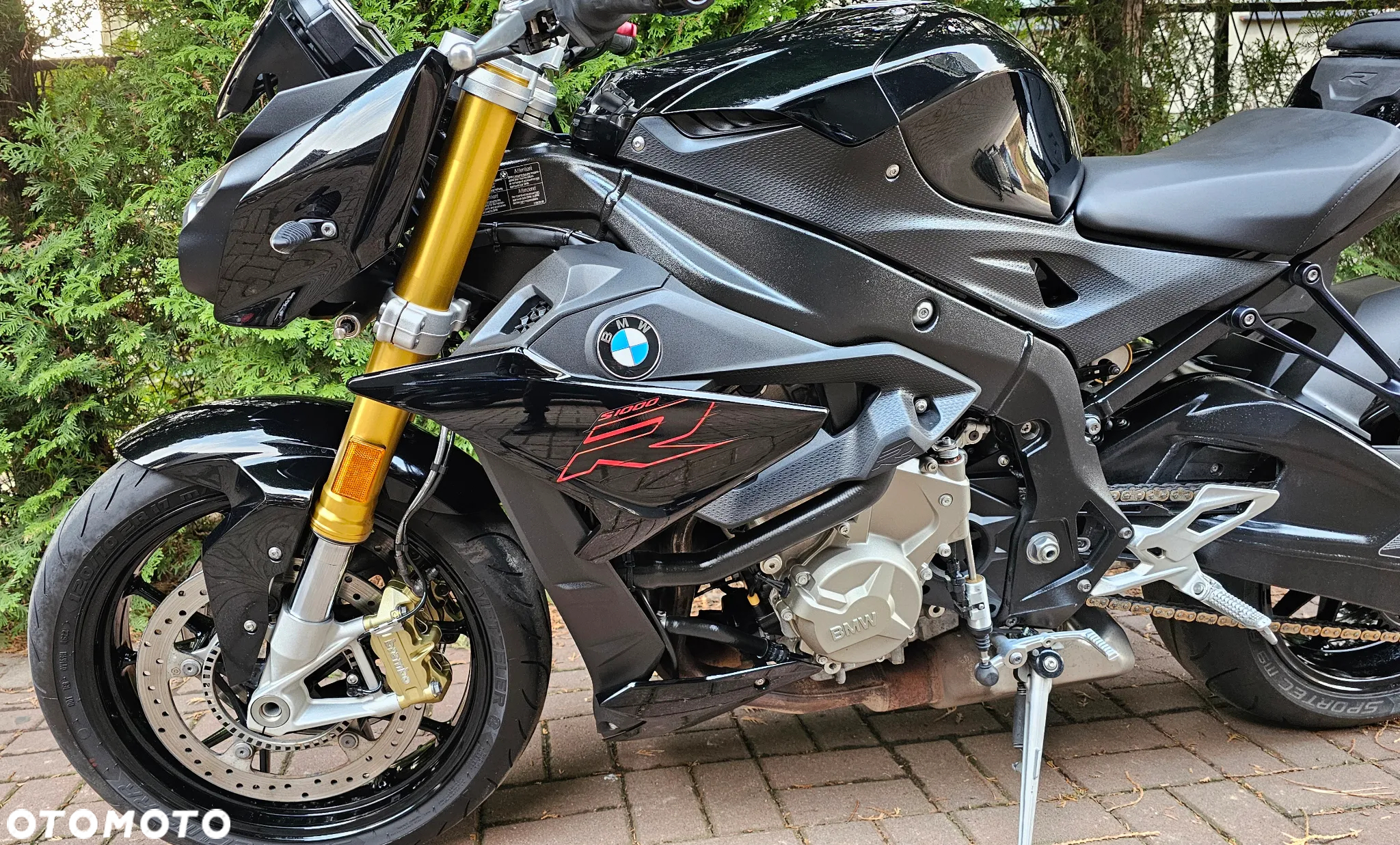BMW S - 19