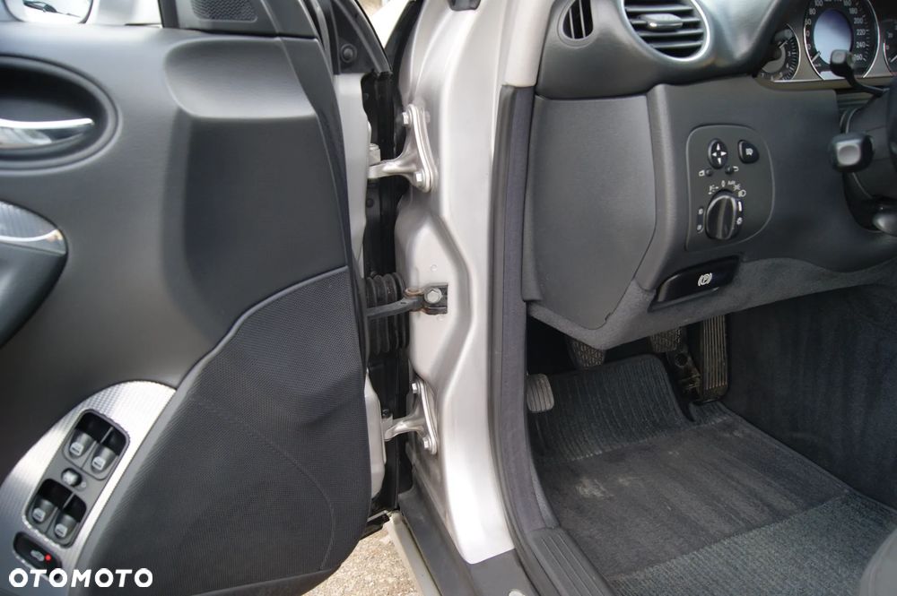 Mercedes-Benz CLK 240 Avantgarde - 24