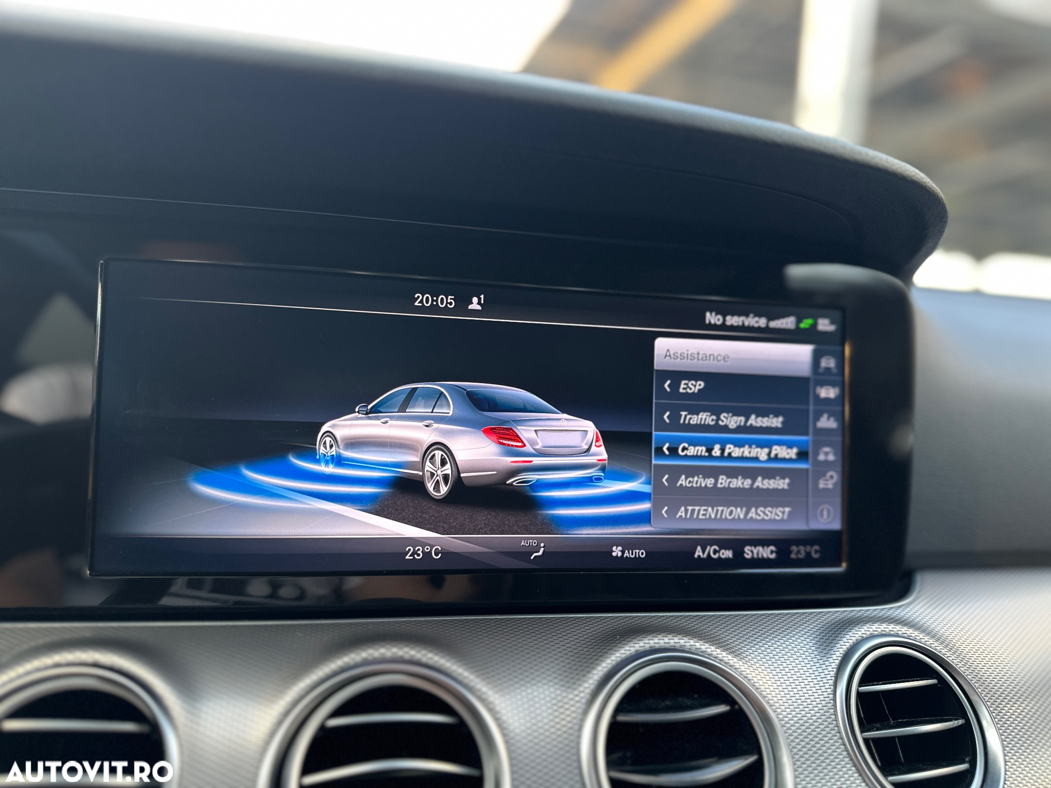 Mercedes-Benz E 220 d 4MATIC Aut. - 23