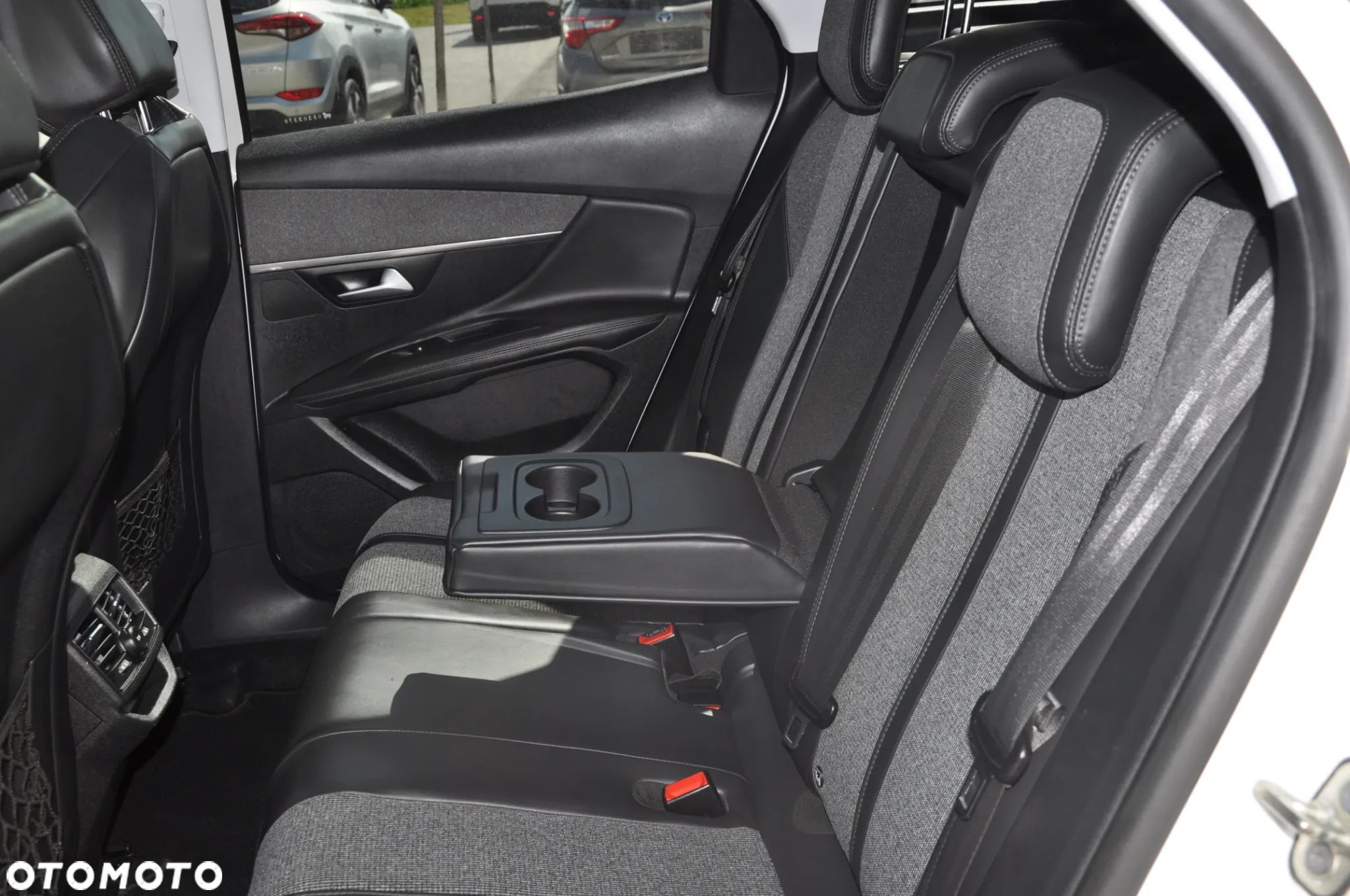 Peugeot 3008 1.5 BlueHDi Allure S&S - 19