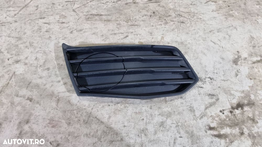 Grila proiector dreapta Honda Civic , 2015, 2016, 2017, 2018, cod origine OE 71112-TV0-E512 - 1