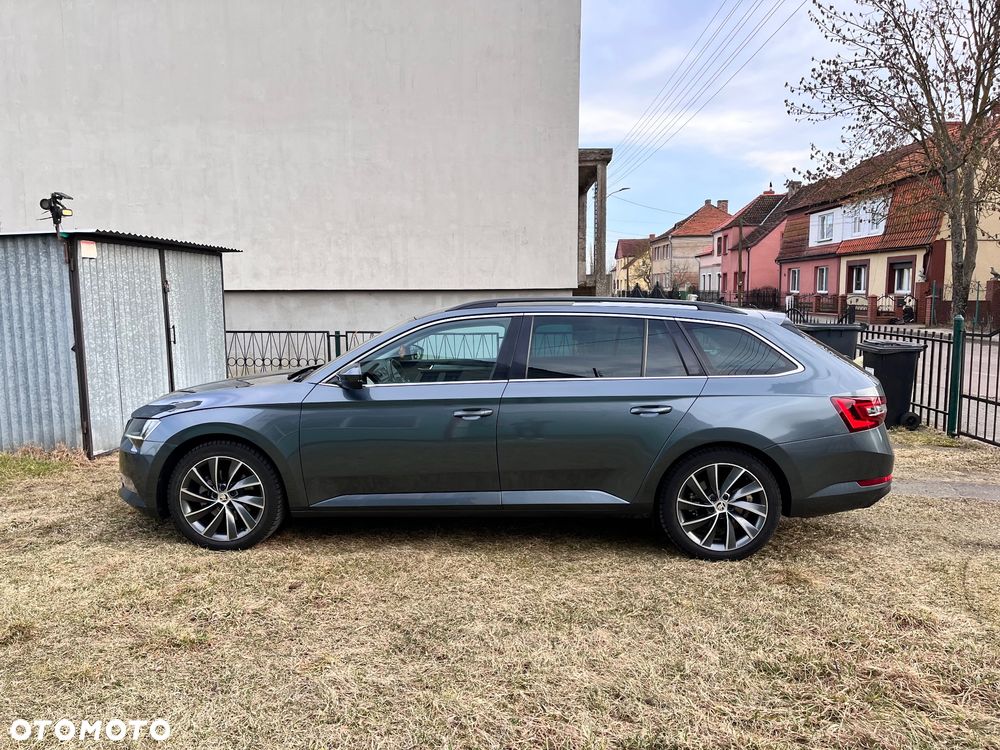Skoda Superb 2.0 TDI DSG Ambition - 2