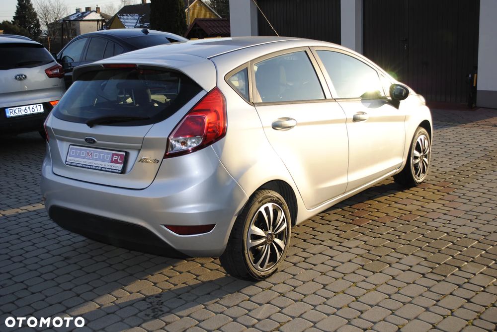 Ford Fiesta - 8