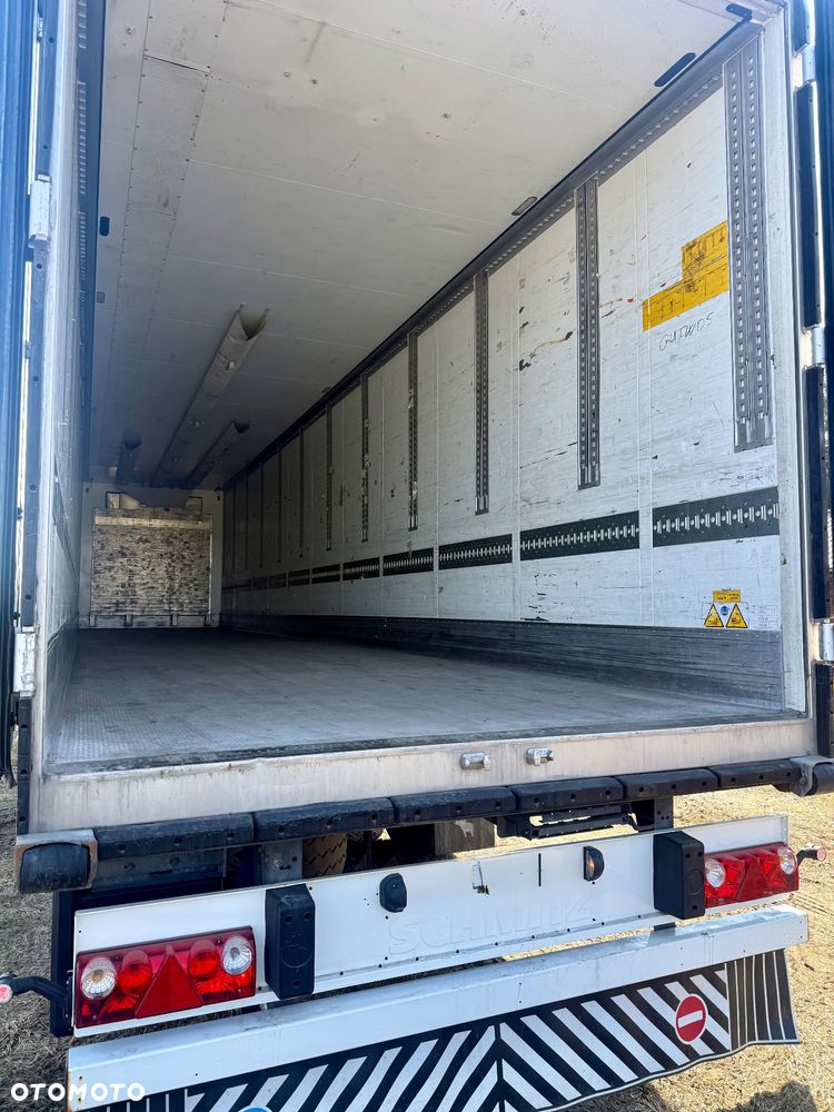Schmitz Cargobull SCHMITZ / CHLODNIA / THERMO KING SLX 300 / DOPELSTOCHK/KOSZ NA PALETY/ 5 sm ROK PRODUKCJI: 2011 - 10