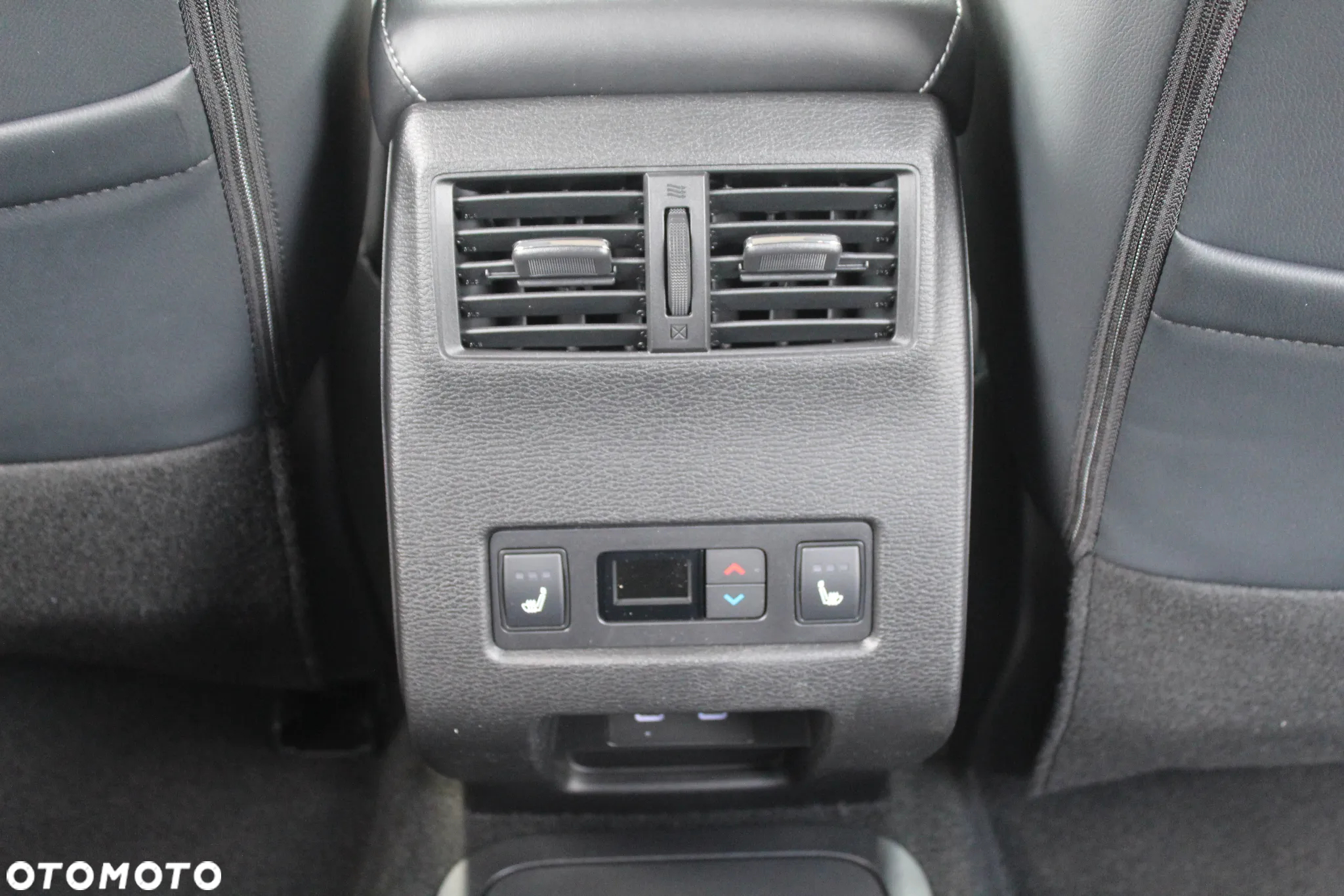 Mitsubishi Outlander ver-phev-instyle - 20