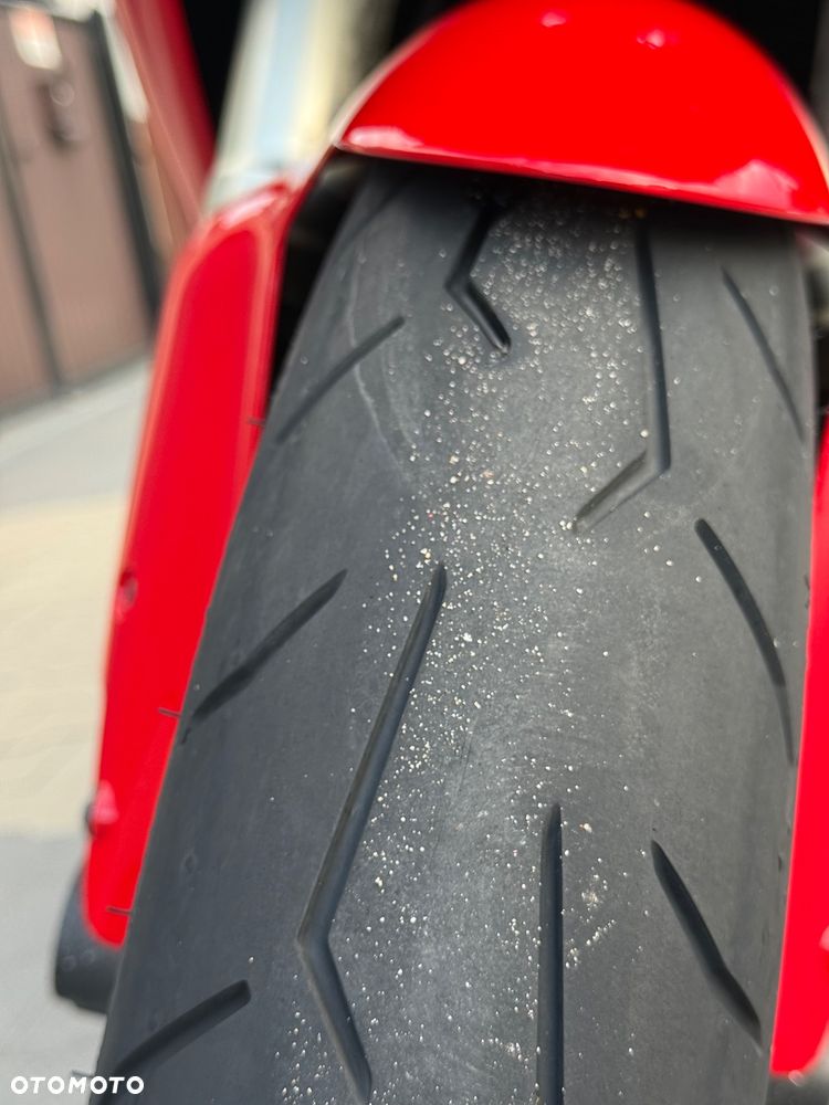 Ducati 848 - 13