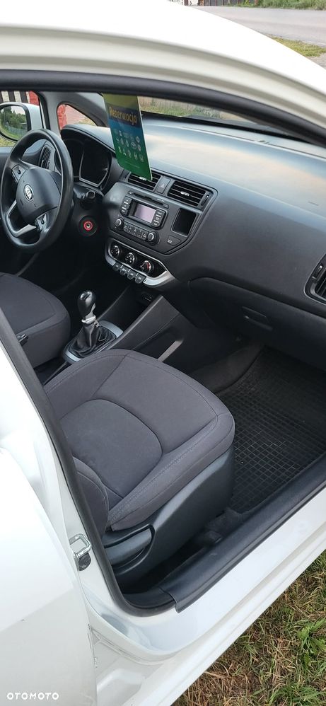 Kia Rio 1.4 crdi M - 9