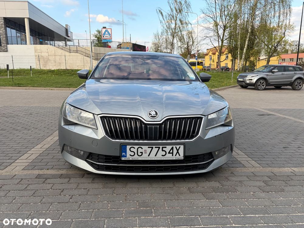 Skoda Superb 2.0 TSI L&K DSG - 8