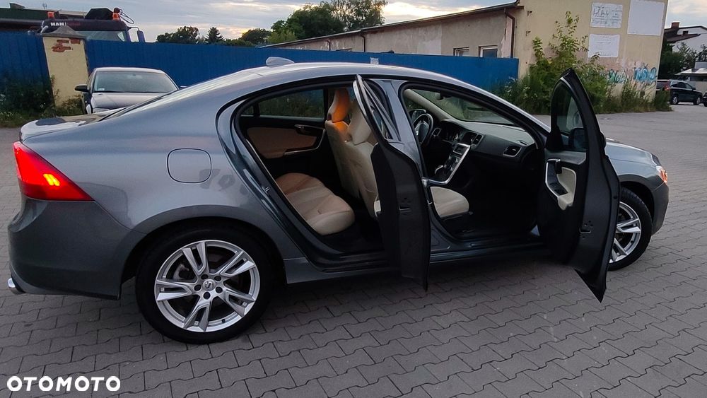 Volvo S60 - 12