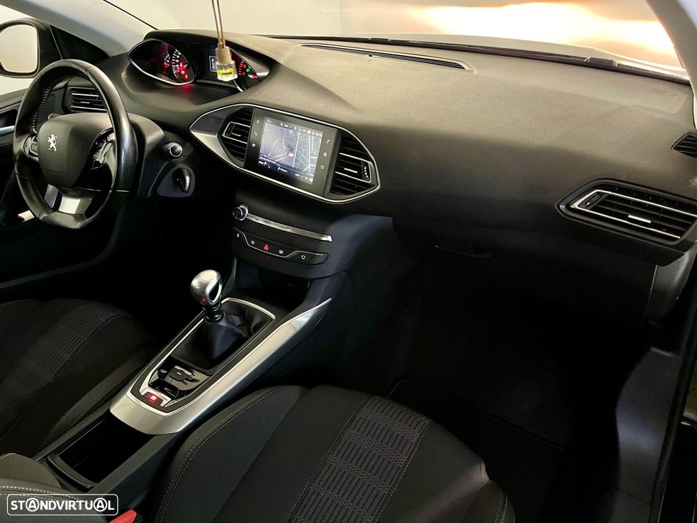 Peugeot 308 SW 1.2 PureTech Style J17 - 4