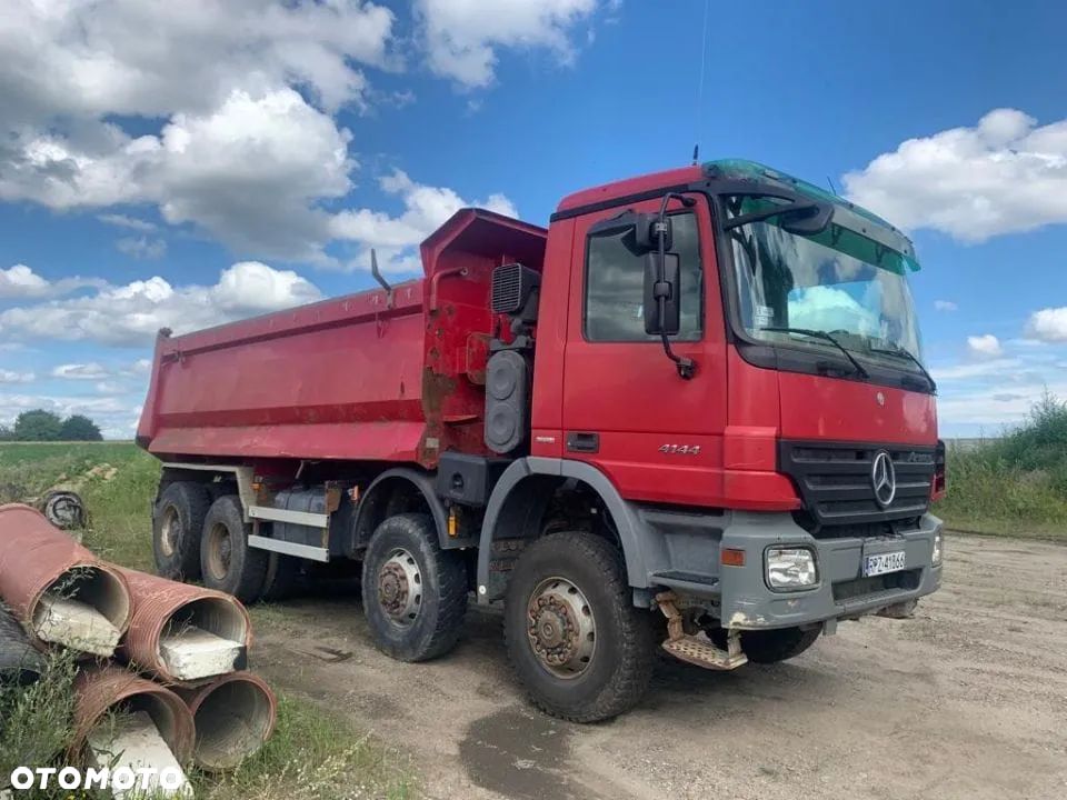 Mercedes-Benz Actros - 1