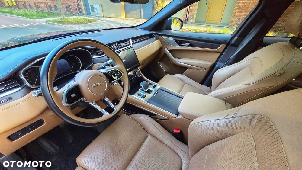 Jaguar F-Pace P250 AWD - 29