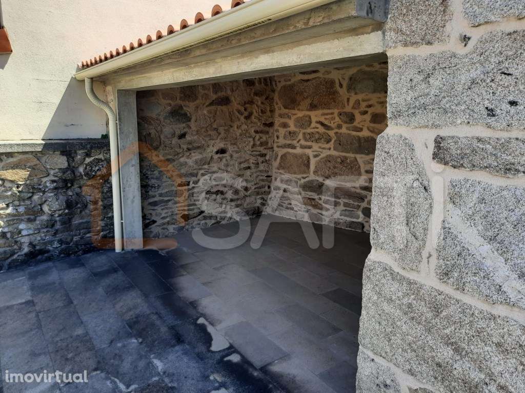 Moradia T2 totalmente restaurada - Grande imagem: 4/13