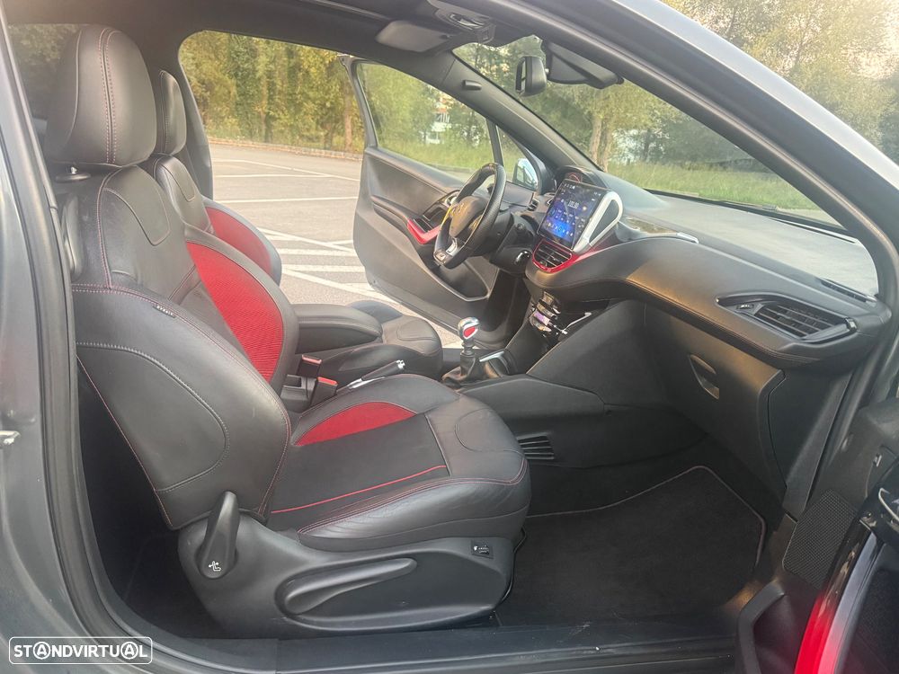 Peugeot 208 GTI 200 THP - 17