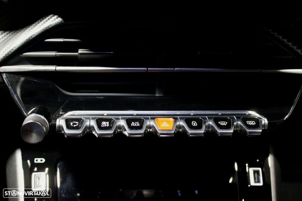 Peugeot 2008 1.5 BlueHDi Allure Pack EAT8 - 32