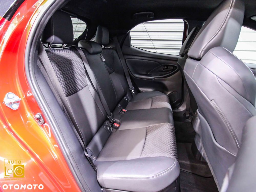 Toyota Yaris Hybrid 1.5 Style - 11