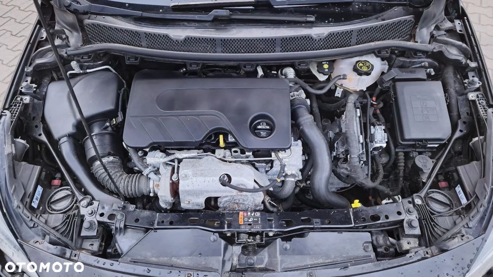 Opel Astra 1.6 CDTI Essentia - 9