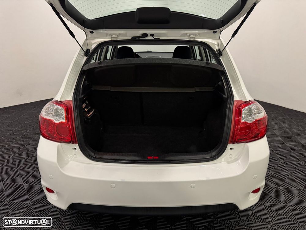 Toyota Auris 1.33 VVT-i ACtive+AC - 44