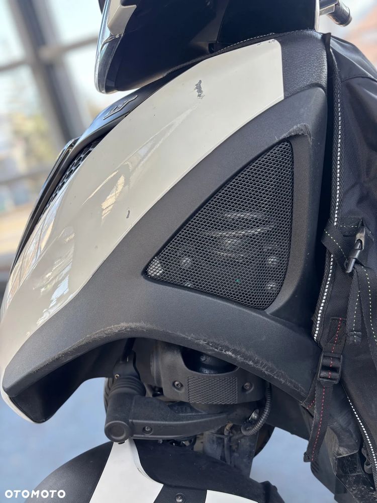 Piaggio MP-3 - 17