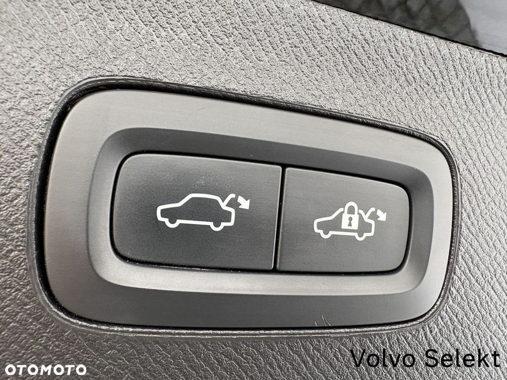 Volvo XC 90 - 33