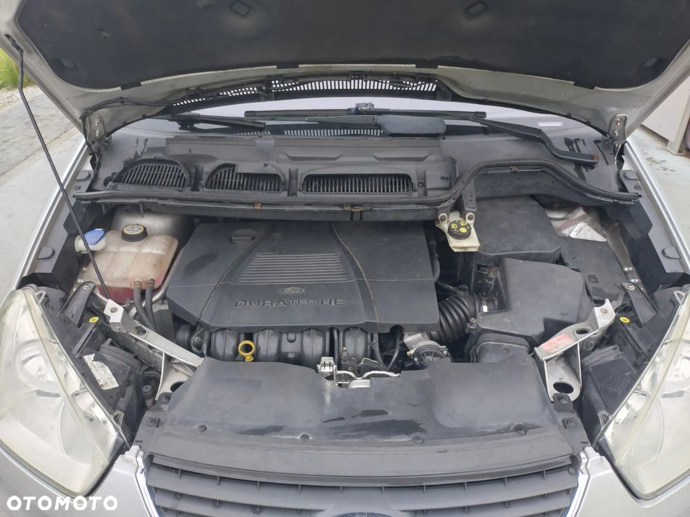 Ford C-MAX 1.8 Titanium - 15