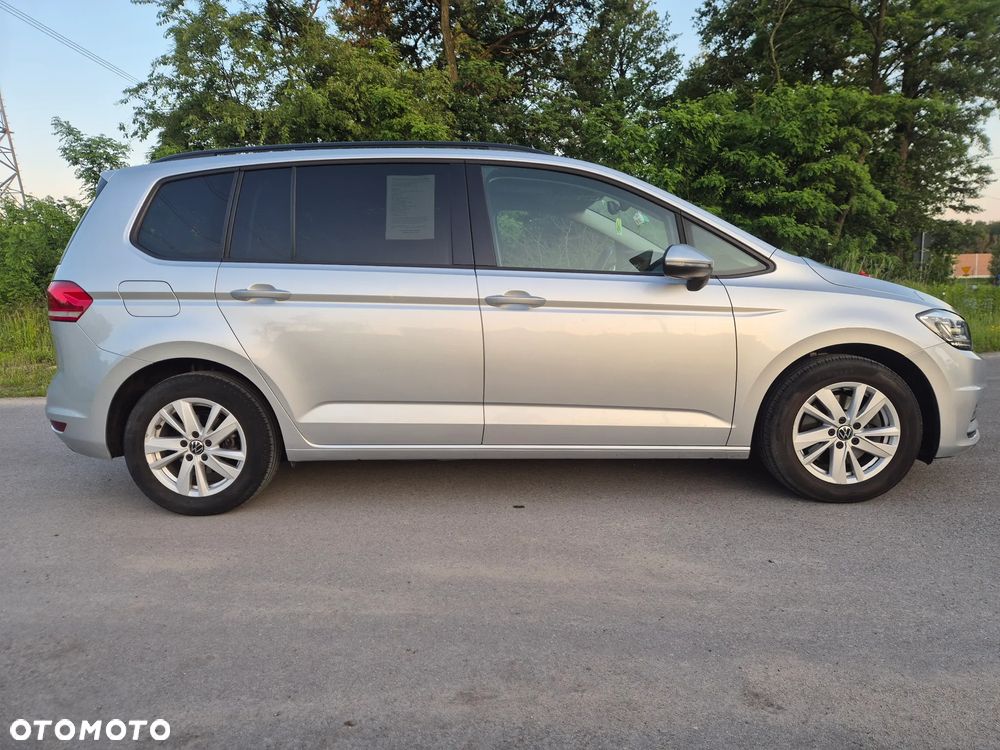 Volkswagen Touran - 2