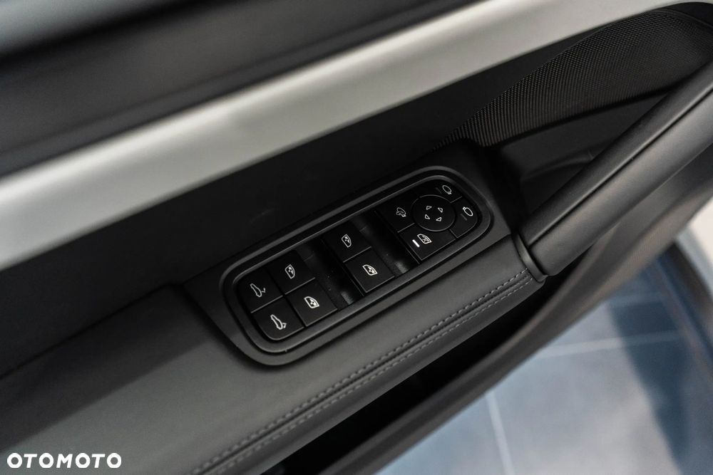 Porsche Cayenne Black Edition - 26