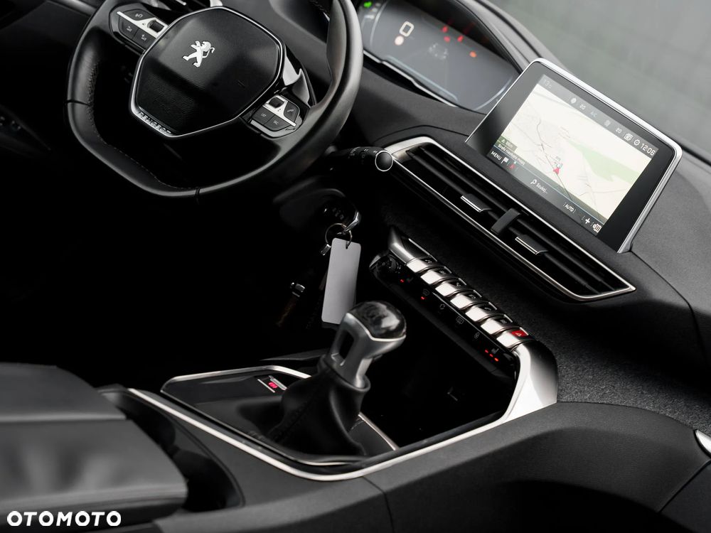 Peugeot 3008 - 21