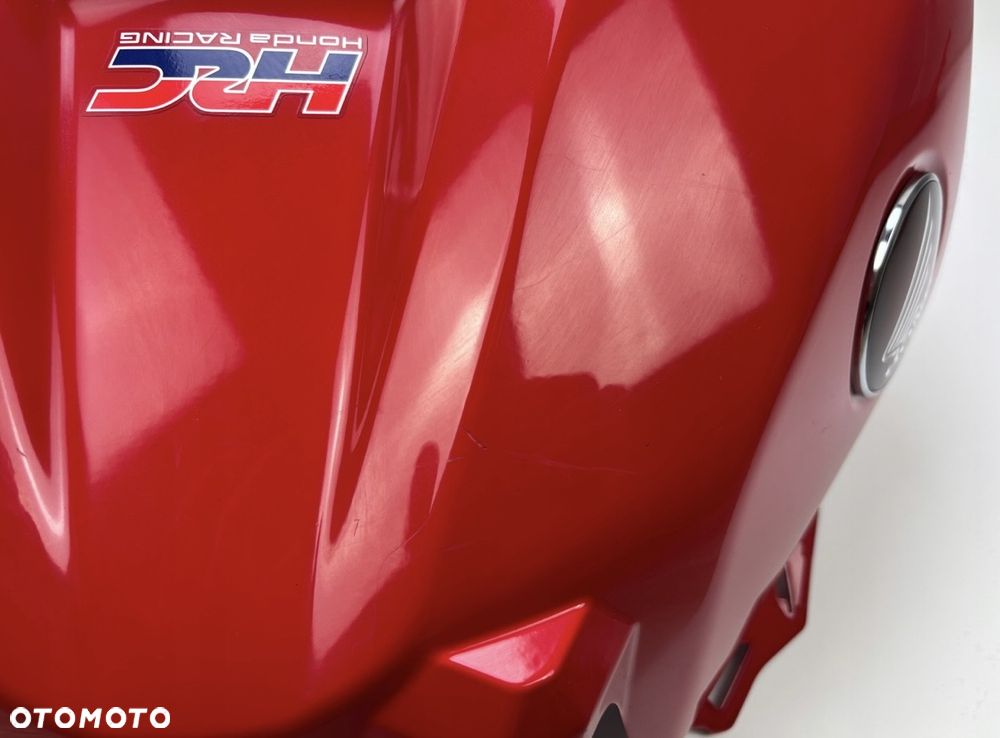 Nakładka zbiornika Honda CBR 600RR PC69 2024- Oryginał - 11