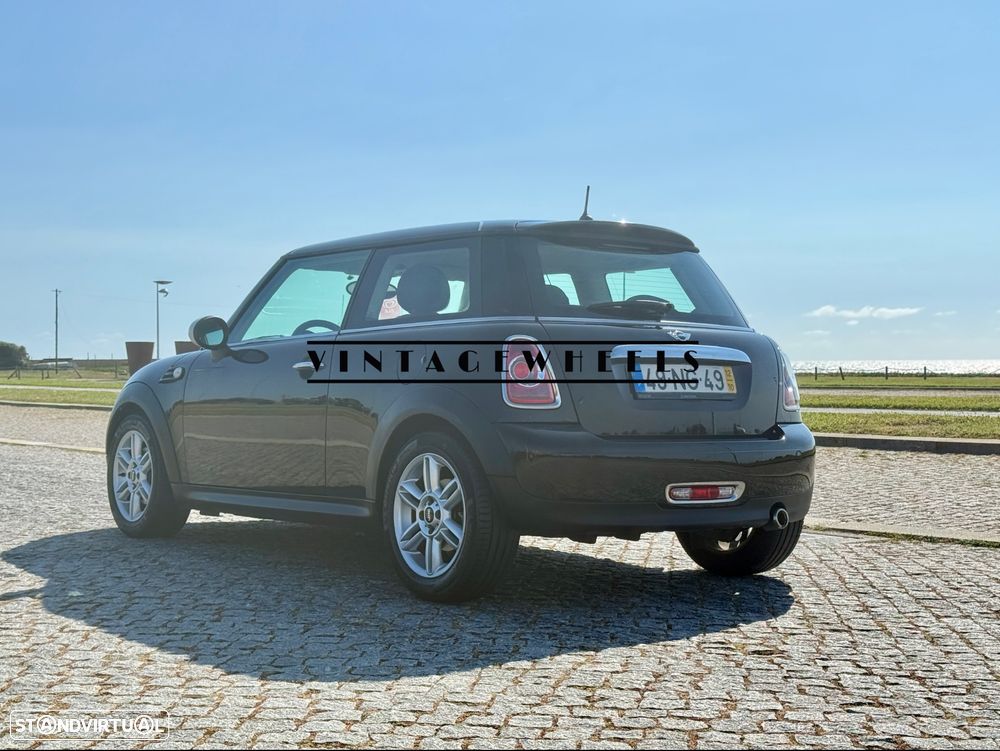 MINI 3 Portas One D - 8