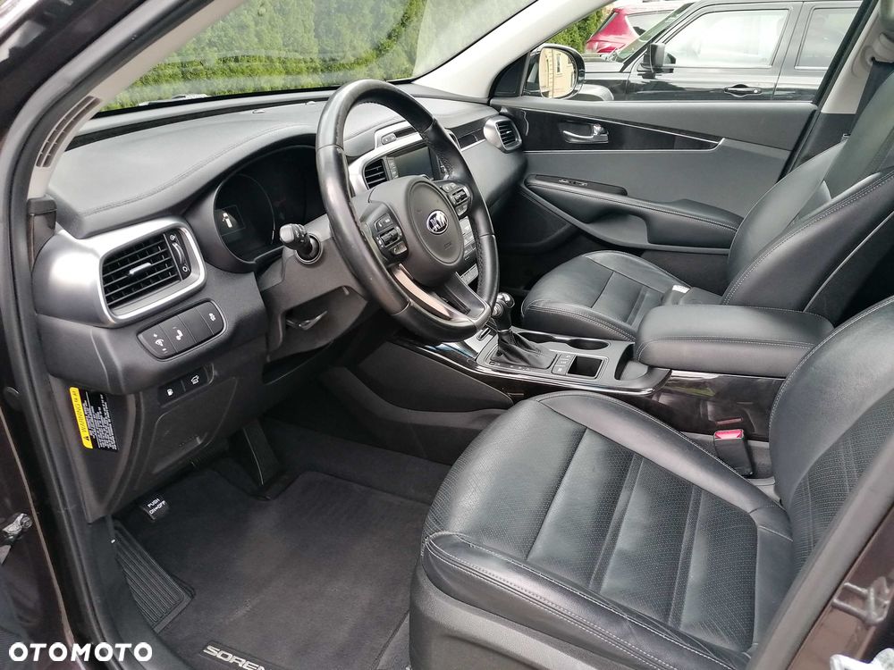 Kia Sorento - 8