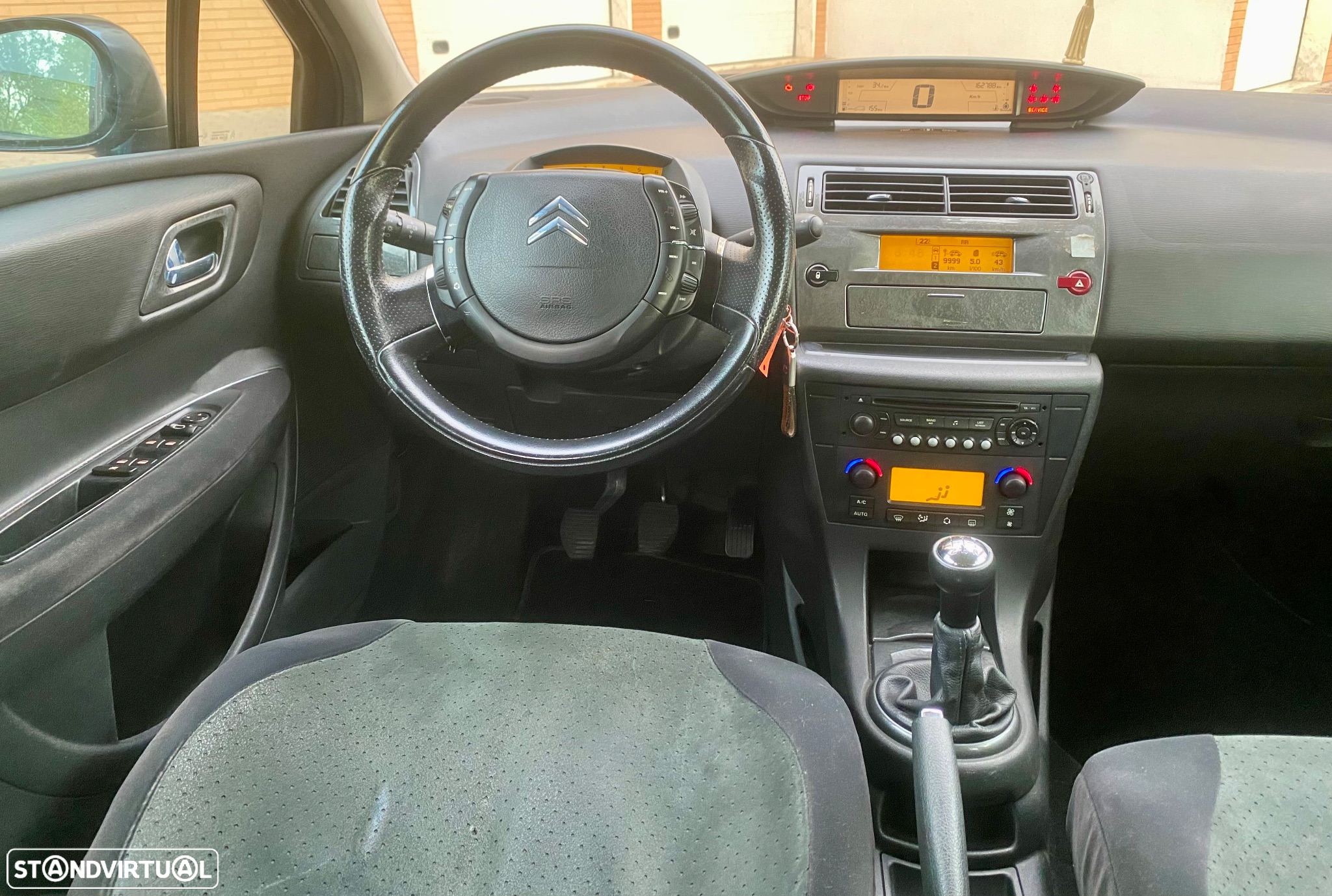 Citroën C4 1.6 HDi 110 Exclusive - 25