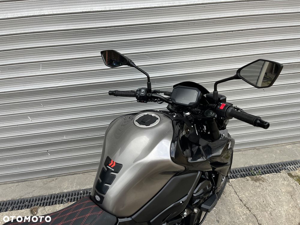 Kawasaki Z 900 - 16