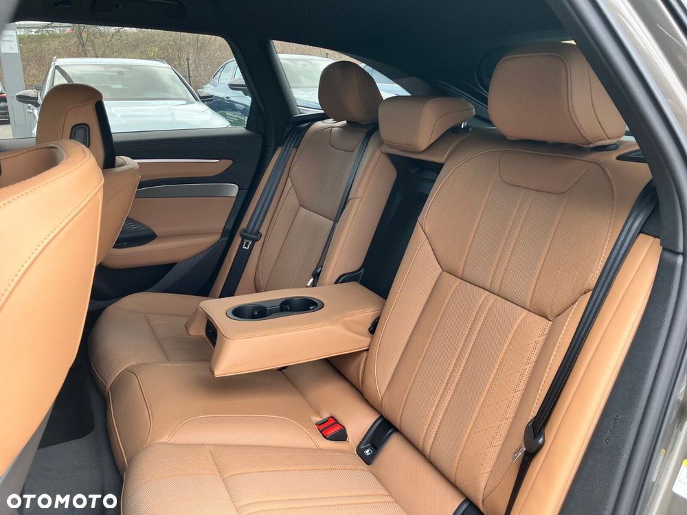 Audi A6 Avant - 27