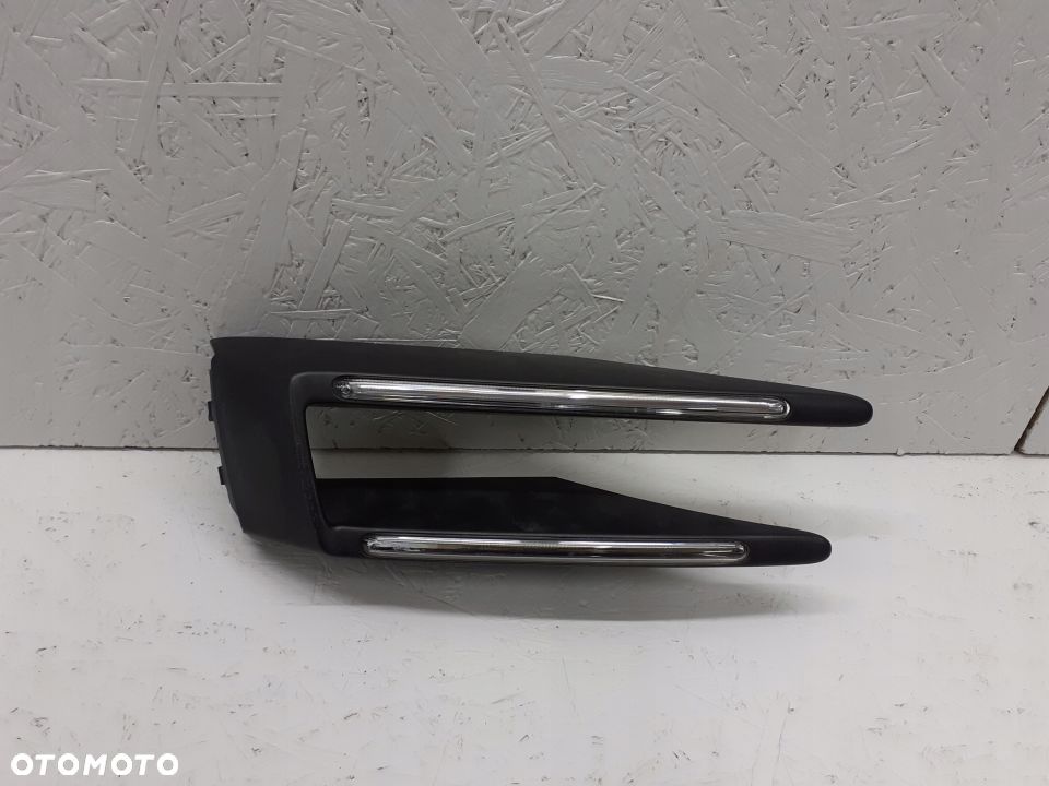 PRAWY LED PORSCHE MACAN TURBO 95B941108A - 1
