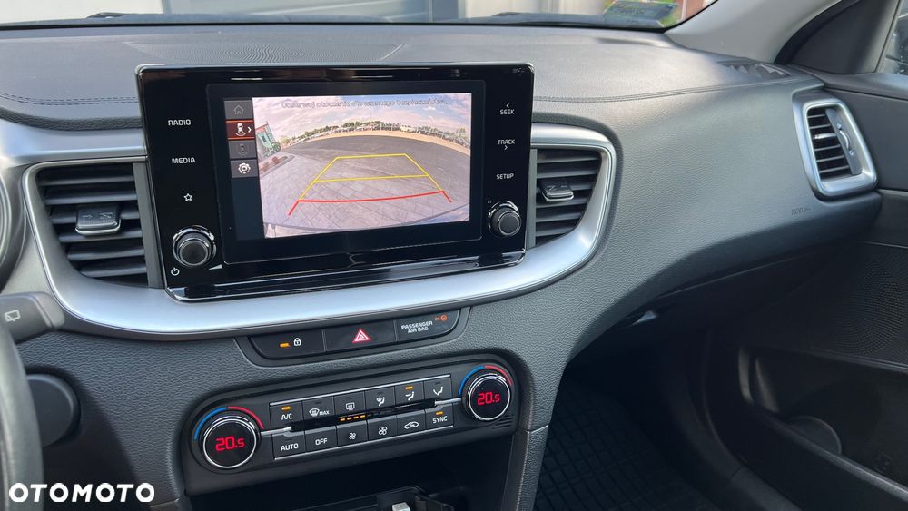 Kia Ceed 1.5 T-GDI M - 8